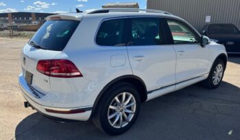 2015 Volkswagen Touareg 4dr TDI Sport w/Technology SALE PENNDING TILL MAY full