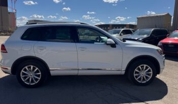 2015 Volkswagen Touareg 4dr TDI Sport w/Technology SALE PENNDING TILL MAY full