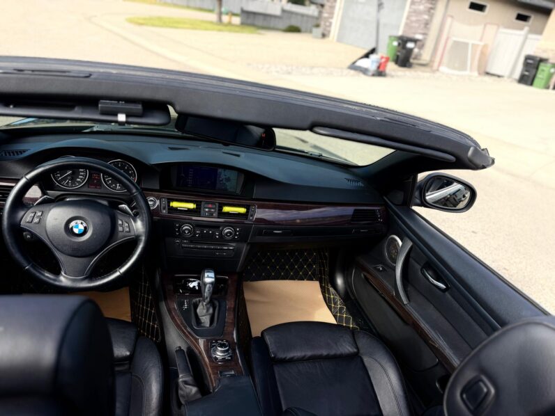 2011 BMW 335i Convertible full