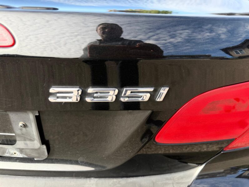 2011 BMW 335i Convertible full