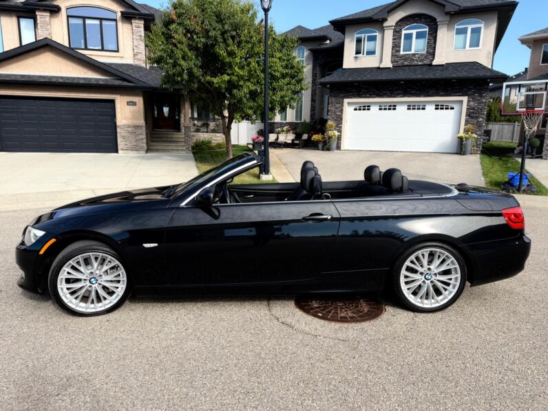 2011 BMW 335i Convertible full